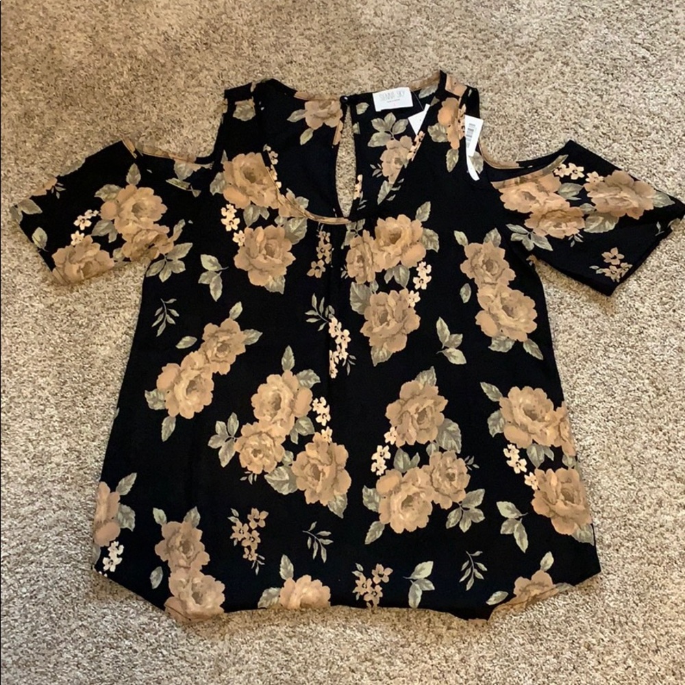 Cute off shoulder cut out black floral top